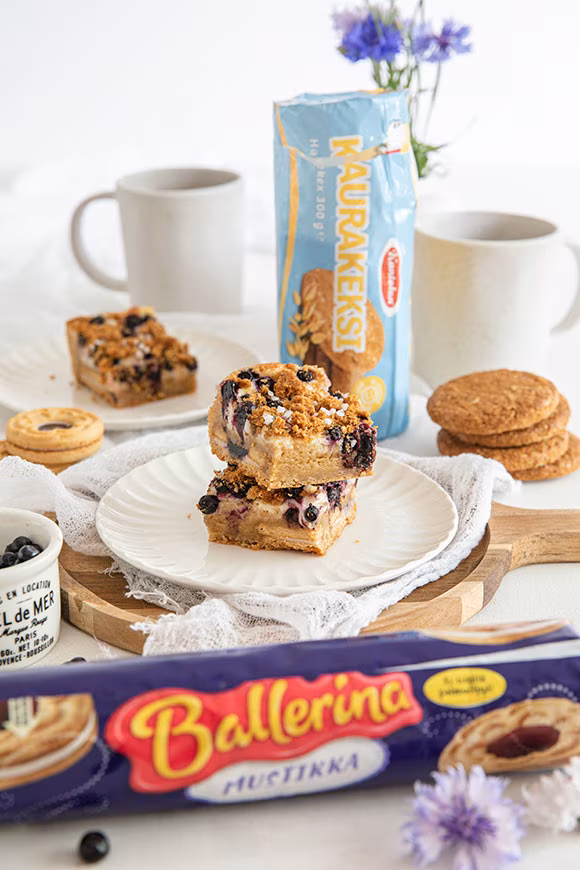 mustikka-juustokakkublondie