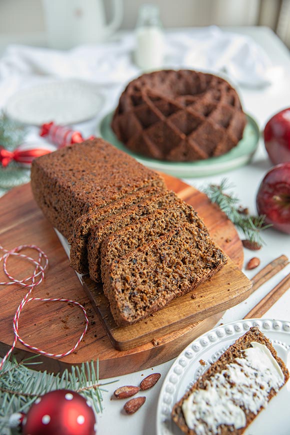 Saaristolaisleipä ja mehevä maustekakku