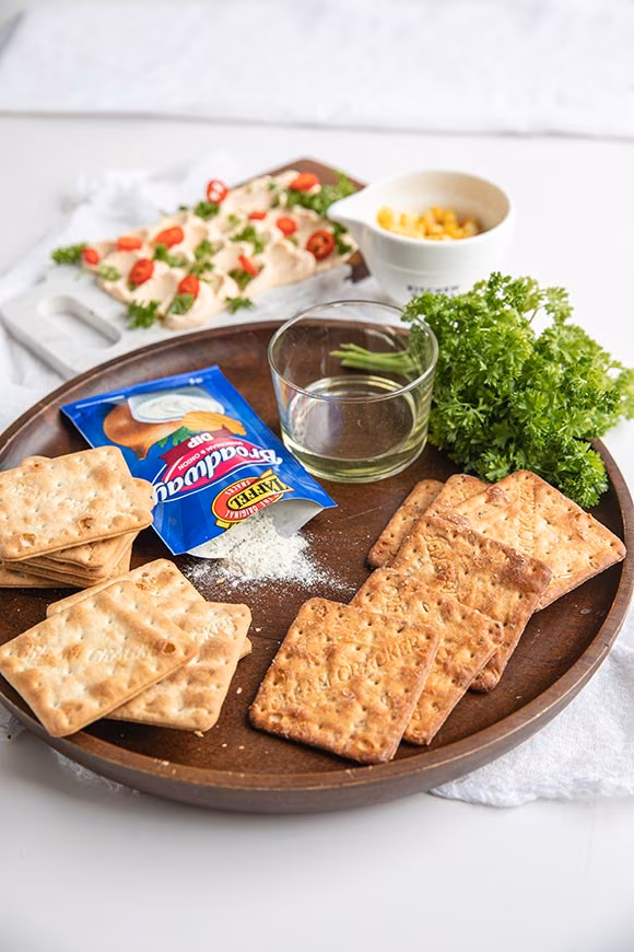 cream crackers dippijauheella