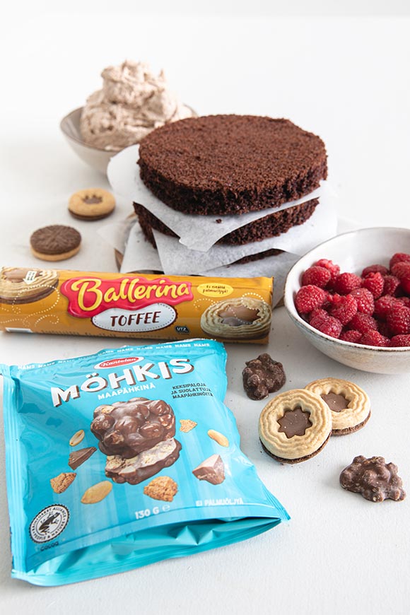 toffee-vadelma-suklaakakku