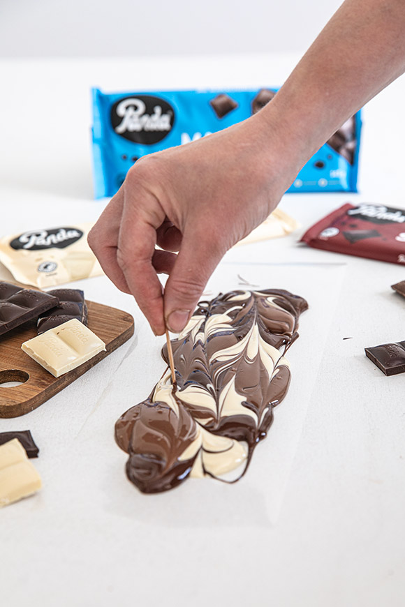 marmoroitu suklaakoriste