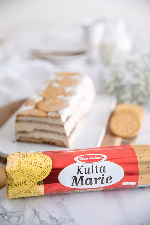 tiramisu-jäätelökakku