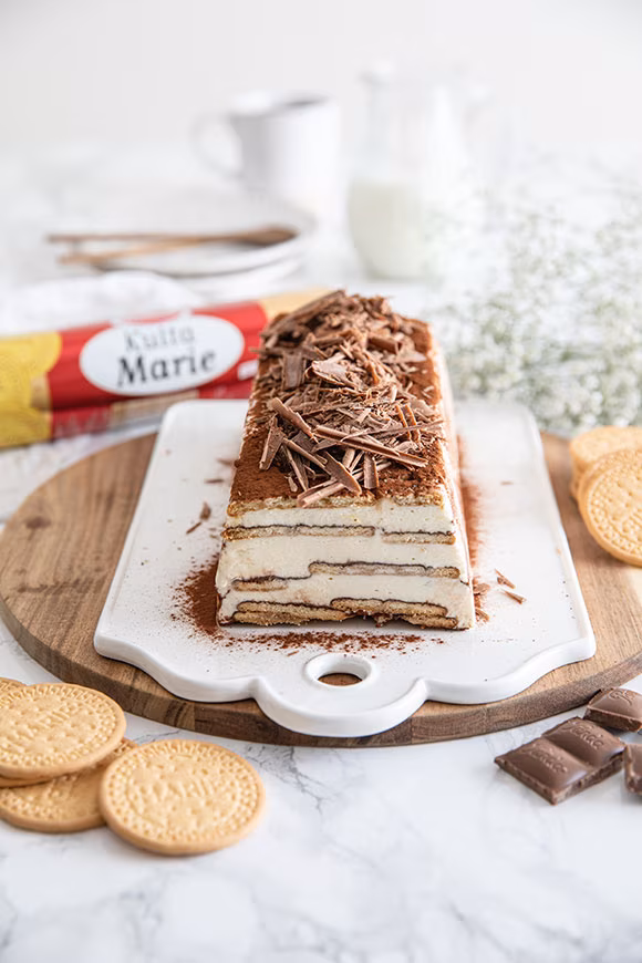 tiramisu-jäätelökakku