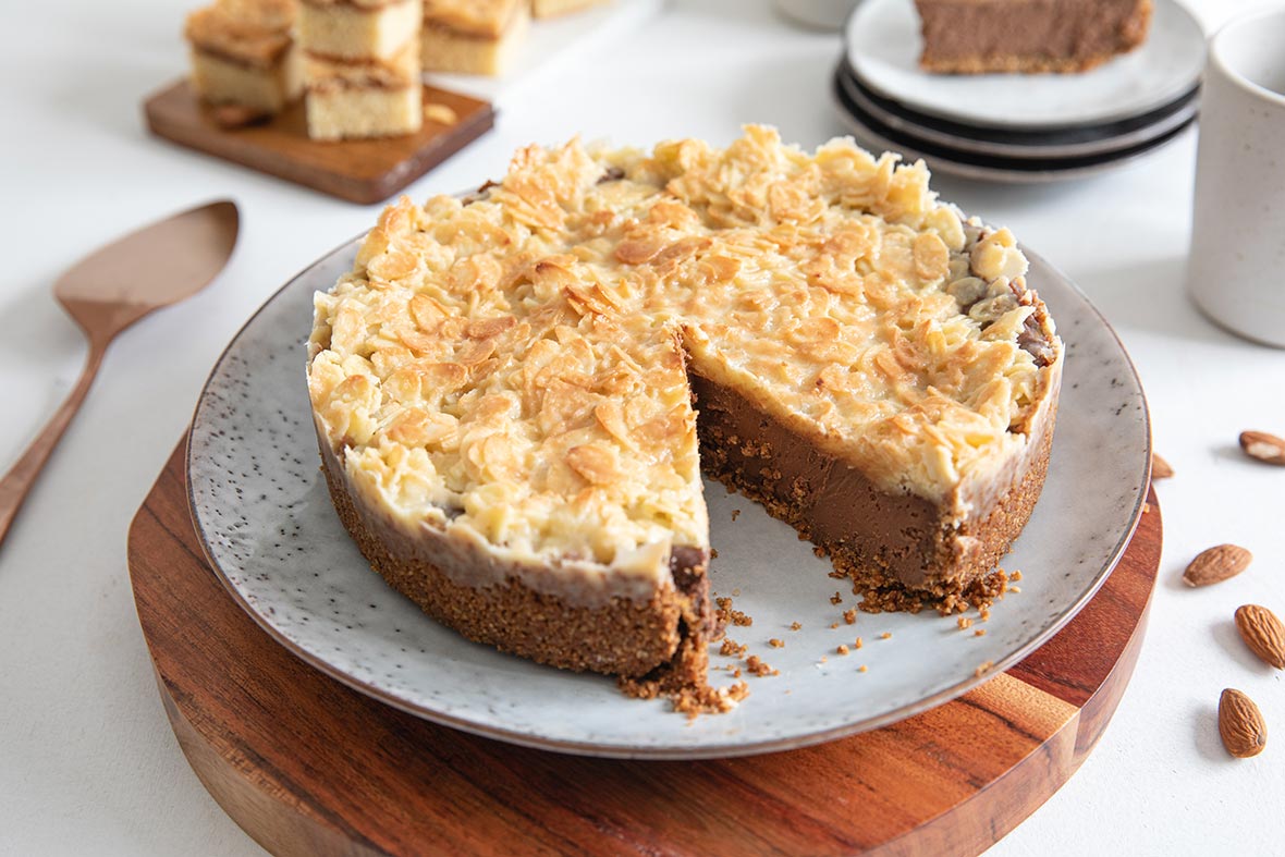 Suklaajuustokakku toscakuorrutteella