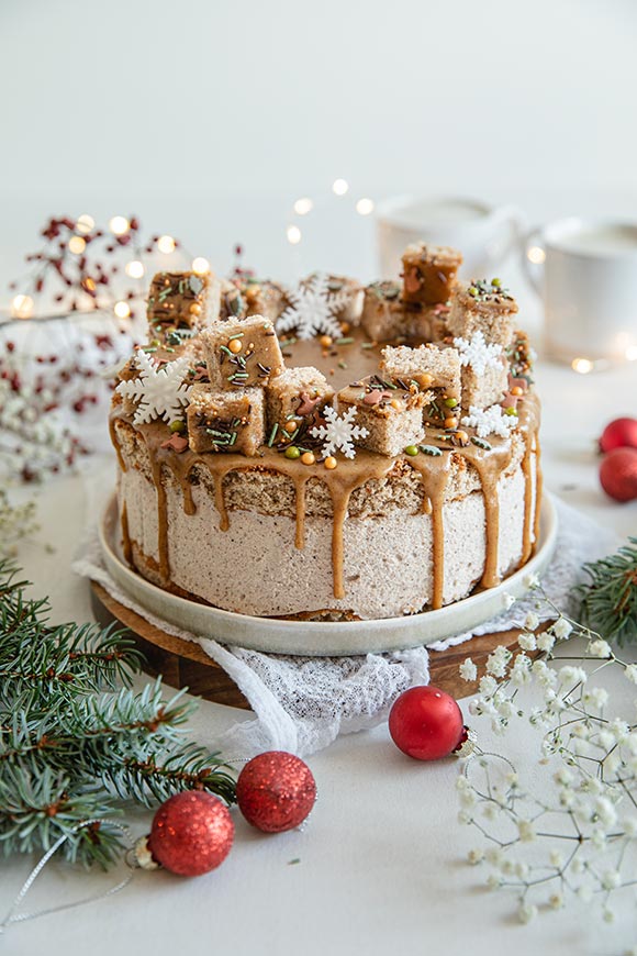 Kanelimoussekakku kinuskilla