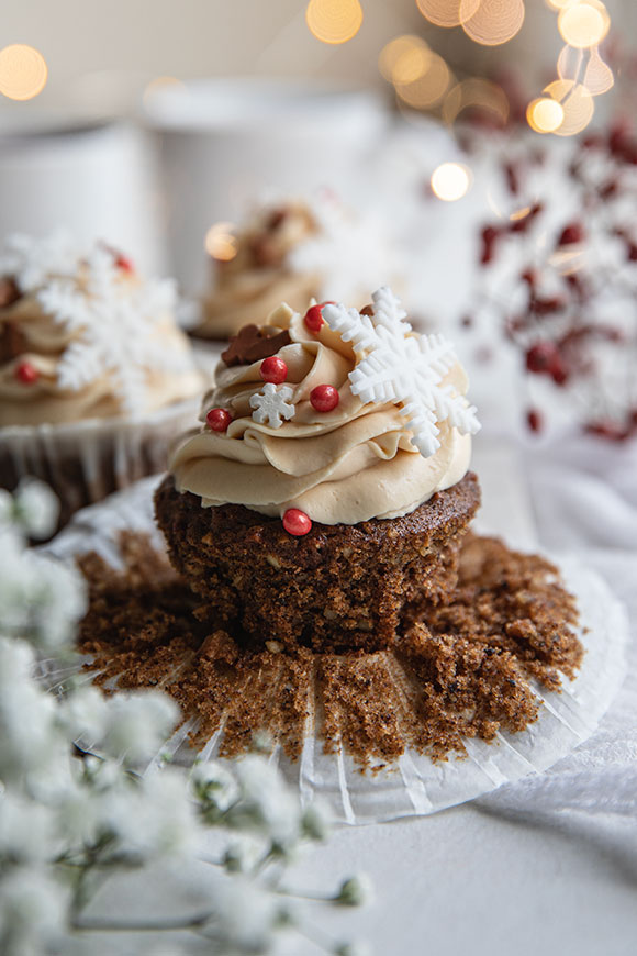 Mehevät kinuskikuppikakut