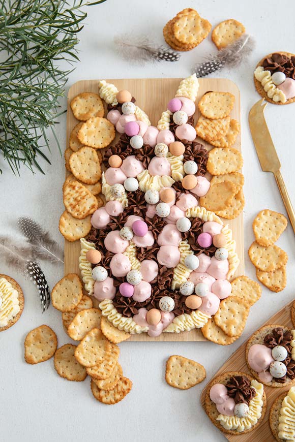 Tuorejuustokranssi ja suklaapupu