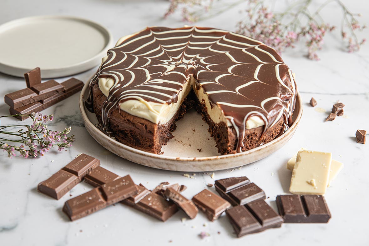 Kolmen suklaan mutakakku