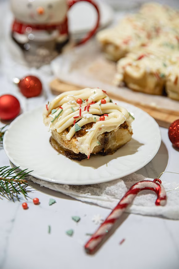 Cinnamon rolls -tortut