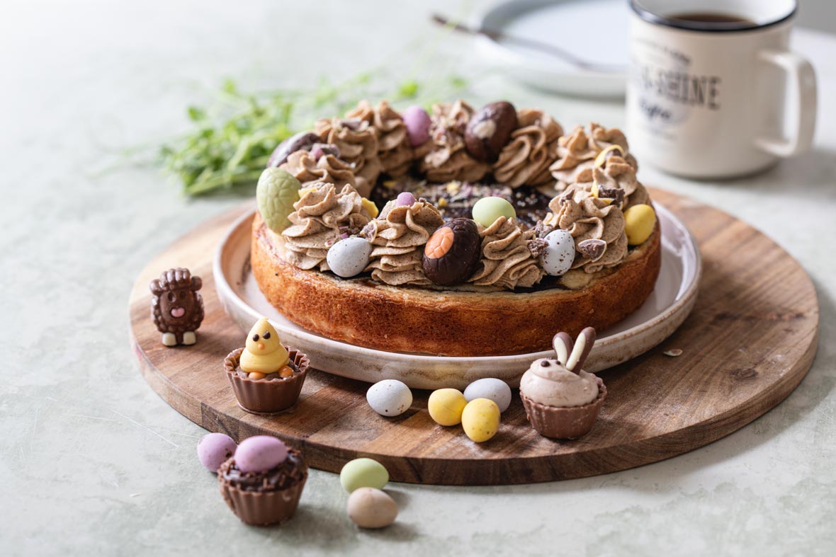 Mämmi-valkosuklaamutakakku