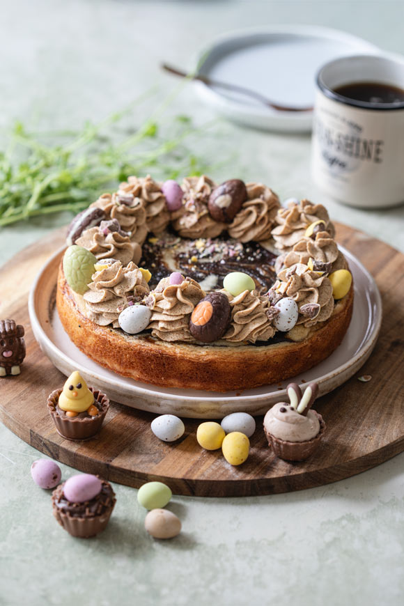 Mämmi-valkosuklaamutakakku